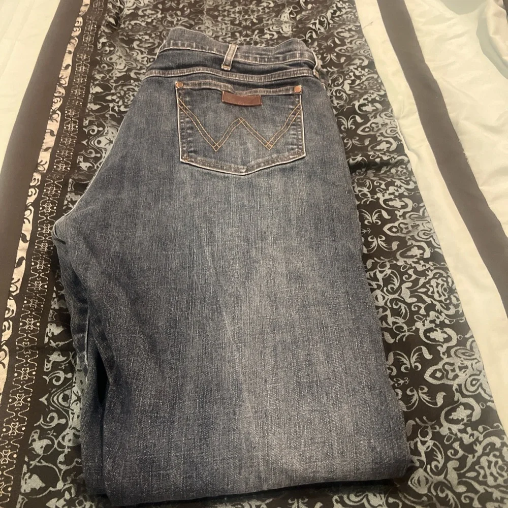 Wrangler GEORGE STRAIT Men's Relaxed Fit Dark Blue Jeans, nice , size 38x30